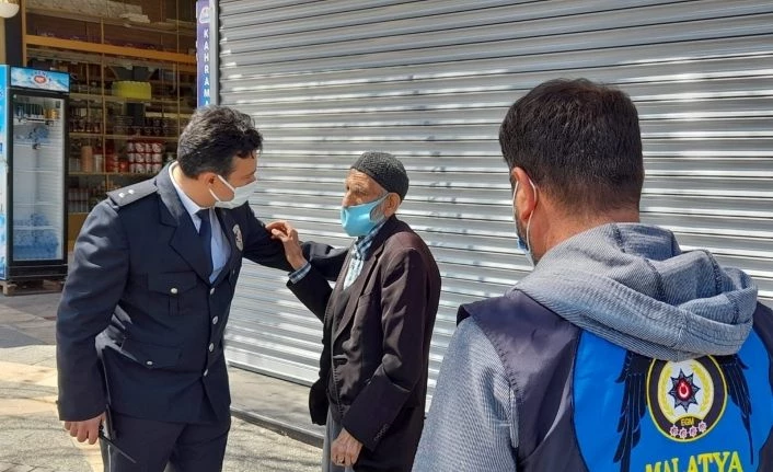 Hastalığı kısıtlamayı unutturdu, evine polis bıraktı