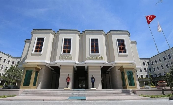 İçişleri Bakanlığı: 3 terör örgütü mensubu daha güvenlik güçlerine teslim oldu