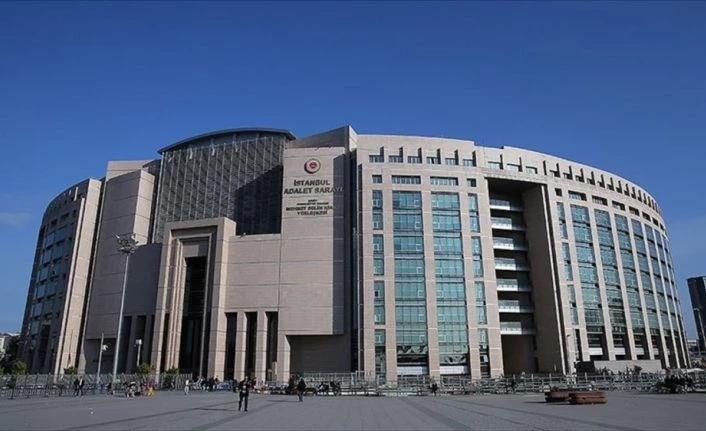 Kapatılan Zaman gazetesinin bazı eski yazarları yeniden hakim karşısında