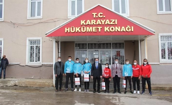 Karayazı Belediye Spor Kulübü’nün başarısına Kaymakamdan plaket