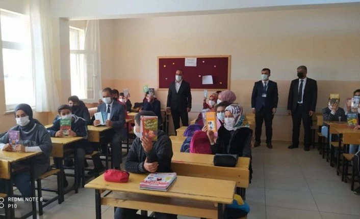 Kardeşime kitap projesi
