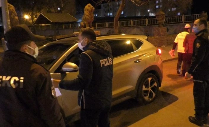 Kars’ta sokağa izinsiz çıkanlara ceza yağdı