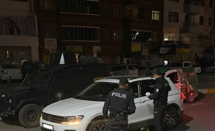 Kısıtlamaya uymayan 6 sürücüye cezai işlem uygulandı