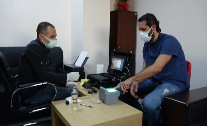 Korona virüs kahramanlarına kimlik kartı jesti