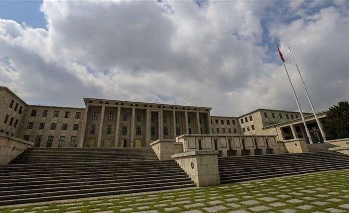 TBMM yerleşkesine Kovid-19 önlemleri kapsamında 30 Nisan