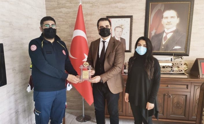 Tunceli’de vefalı sağlık çalışanı ödüllendirildi