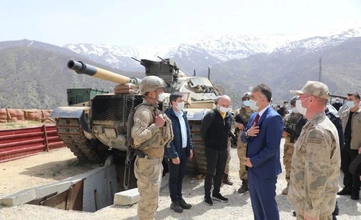 Vali Çağatay’dan Orta Kapı Üs Bölgesine ziyaret