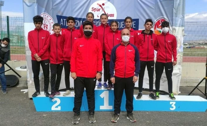 Van Büyükşehir Belediyesi sporcularından büyük başarı