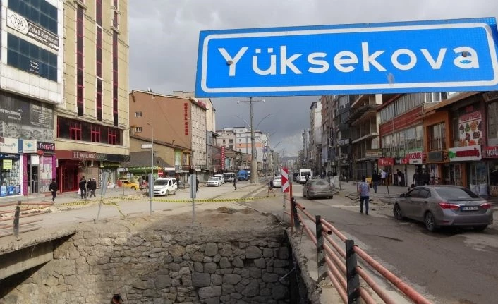 Yüksekova tam kapanmanın 1. günü sakin geçti