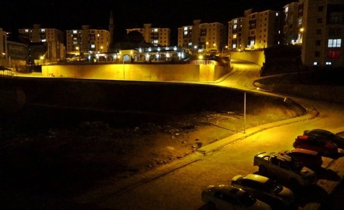 Yüksekova’da tam kapanma kısıtlaması başladı