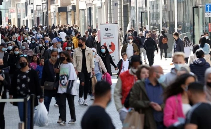 AB ülkeleri Kovid-19 aşısı yaptıranlara sınırları açmaya hazırlanıyor