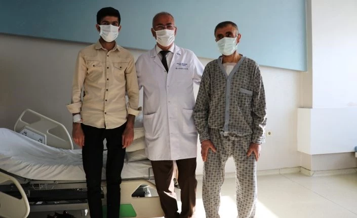 Ana atardamarı 9 santimetre genişliğinde olan genç ameliyatla sağlığına kavuştu