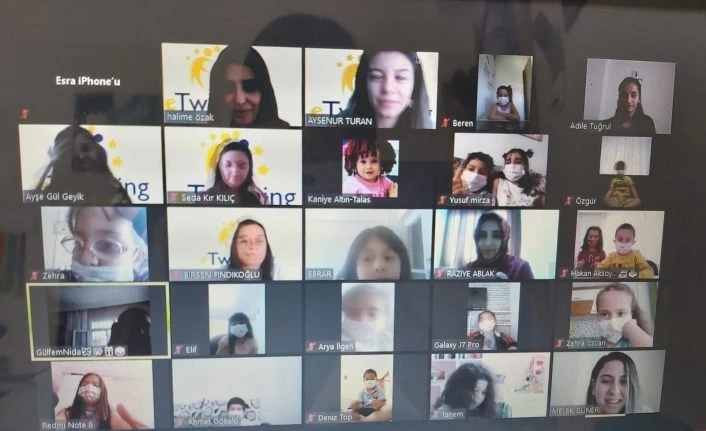 Çocuklar, "Oyun hayattır" projesiyle geleneksel oyunları hatırladı