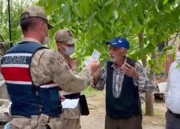 Emekli maaşı çalındı, jandarma aynı gün bulup getirdi