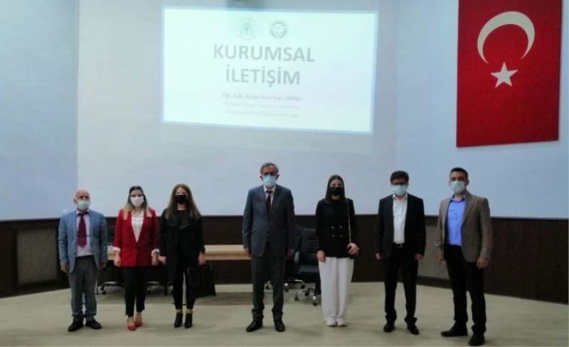 Erzincan’da kamu personellerine yönelik “Vatandaş Memnuniyetinin Artırılması Eğitimi” verildi