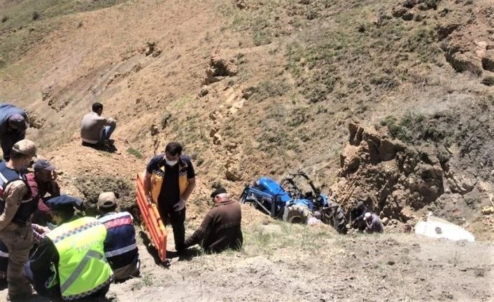 Erzincan’da, muhtar traktörün altında kalarak can verdi