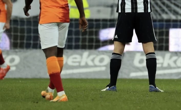 Galatasaray evinde sıkıntılı, Beşiktaş deplasmanda iyi