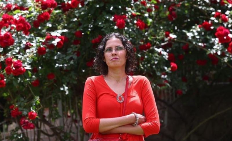 Görme engelli rehber öğretmen, yazdığı kitaplarla ailelere ışık oluyor