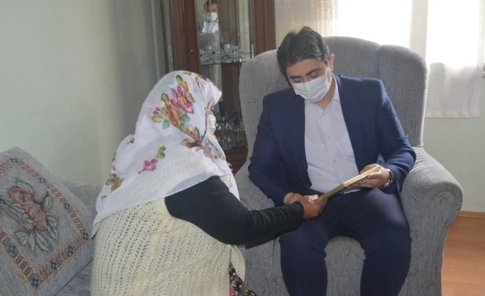 Kaymakam Çiğdem, Anneler Günü’nde şehit annelerini unutmadı