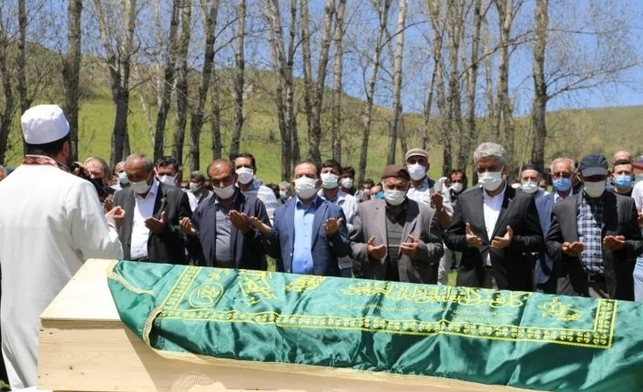 Kazada hayatını kaybeden muhtar, son yolculuğuna uğurlandı