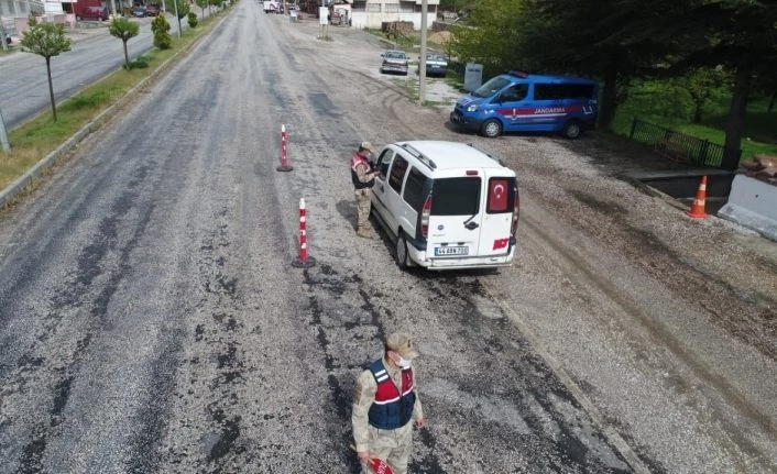 Kısıtlama kurallarına uymayan 164 kişiye 553 bin TL ceza