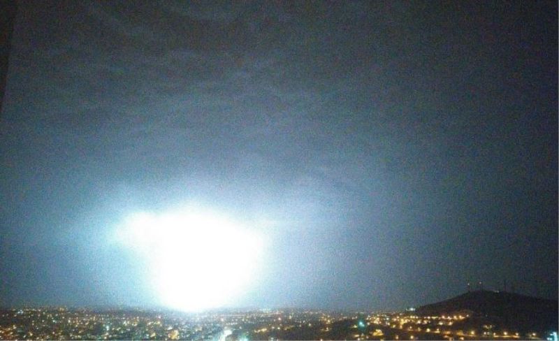 Malatya’da 3 ayrı yere yıldırım düştü: 3 yaralı