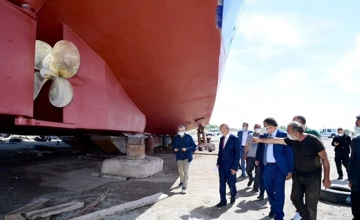 Malatya’da Atabey İskelesindeki feribotlar bakıma alındı