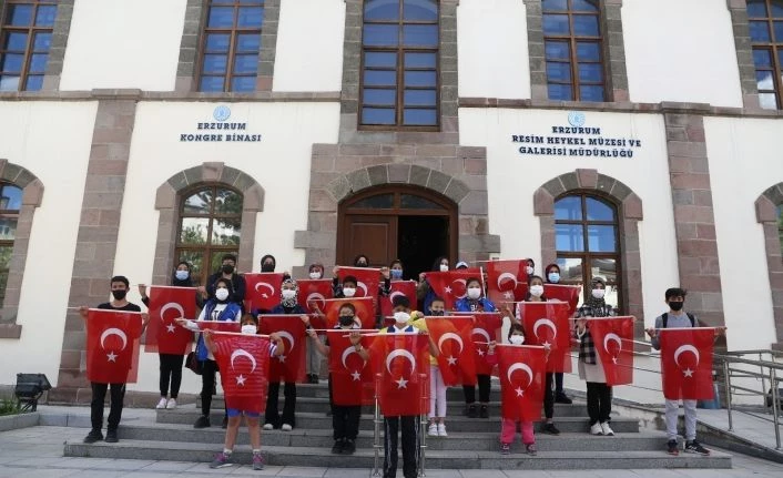 Tarihi mekanlar Gençliğe Hitabe ile yankılandı