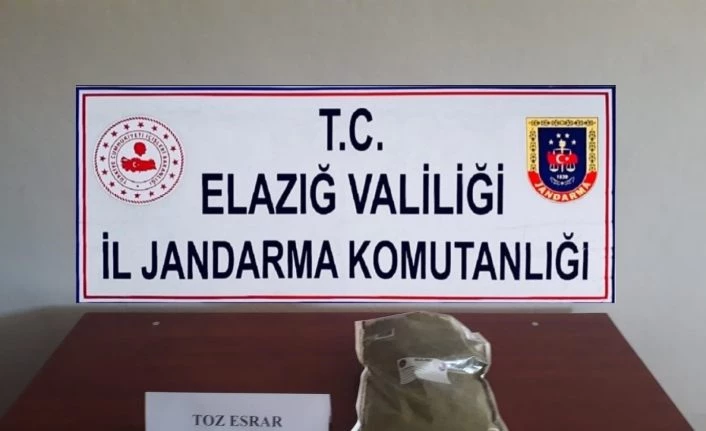 Toz esrarı araziye saklayan şüpheli yakalandı