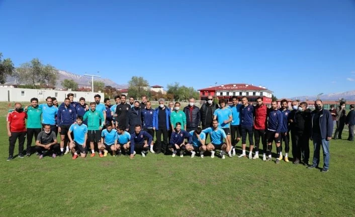 Vali Makas 24Erzincanspor’a başarılar diledi