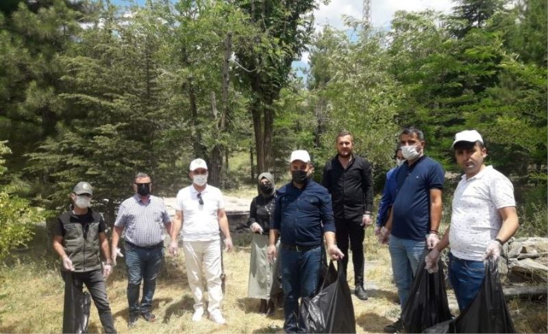 Hakkari AK Parti’den temizlik kampanyası