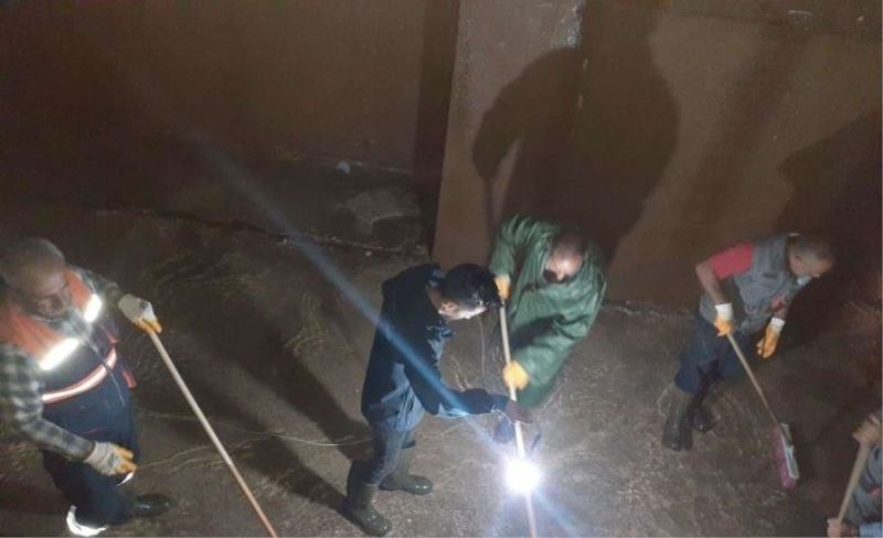 Hakkari’de su depoları temizlendi