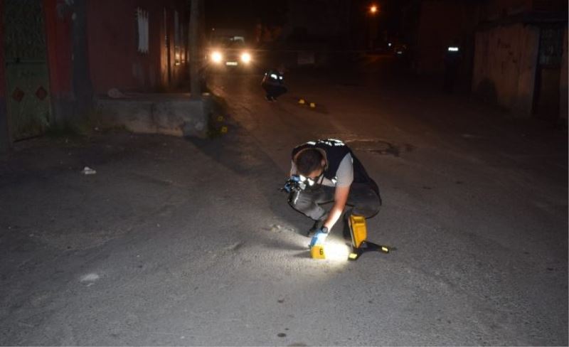 Husumetlisini bacağından vurdu