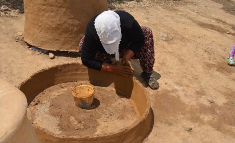 Kadın elinde şekillenen tandırlar geçim kaynağı oluyor