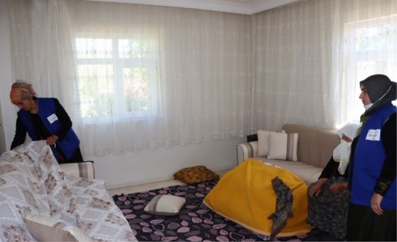 Küçük ellerden koca gönüllere sosyal destek