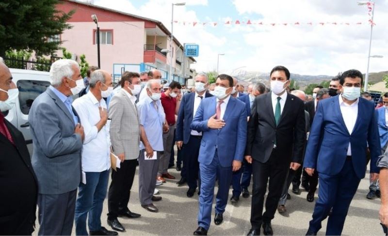 Selahattin Gürkan, muhtarlarla bir araya geldi