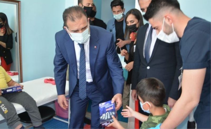 Vali Akbıyık’tan rehabilitasyon merkezine ziyaret